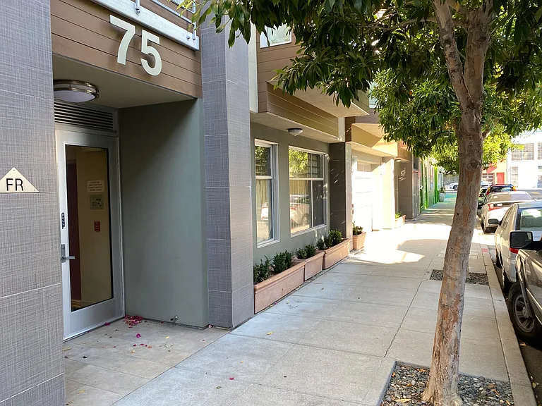 75 Moss St — Photo 16