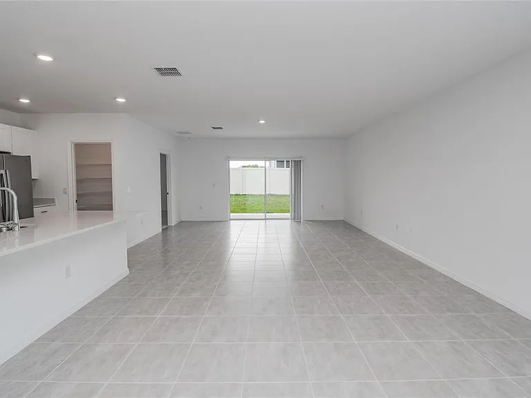 2068 Babbling Brook Blvd — Photo 4