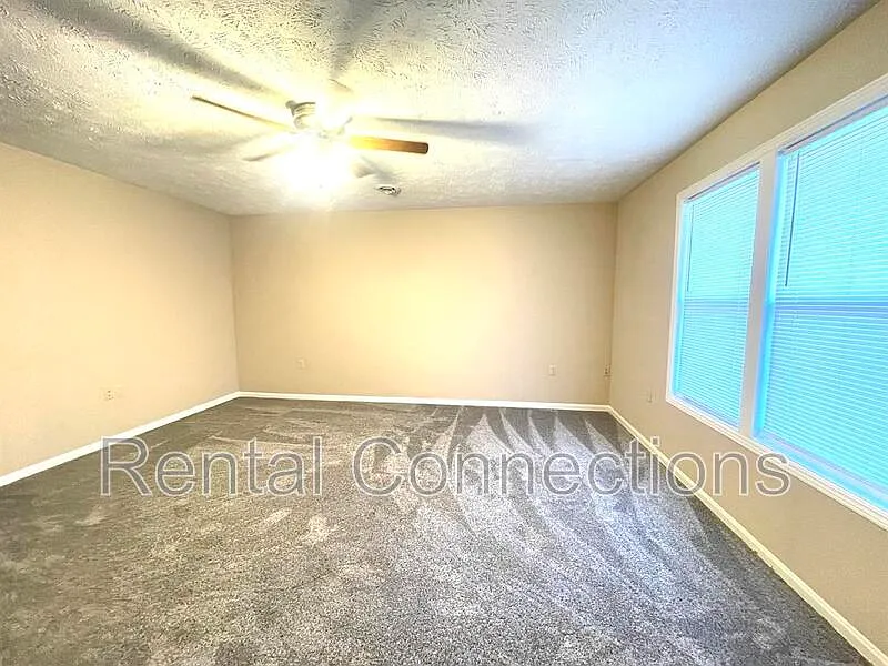 715 Joseph Ln