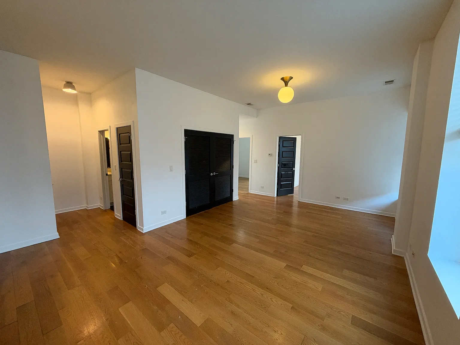 2 bed, 800 sqft, $2,395 — Photo 4