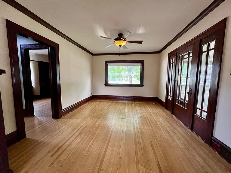 207 S Plum St — Photo 4
