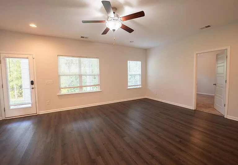 293 McCrady Dr — Photo 10
