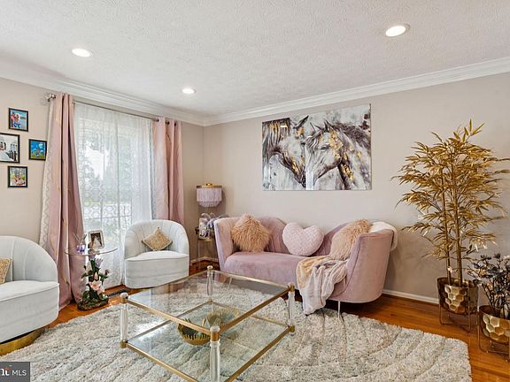 5th image of 2117 Cross Trails Rd