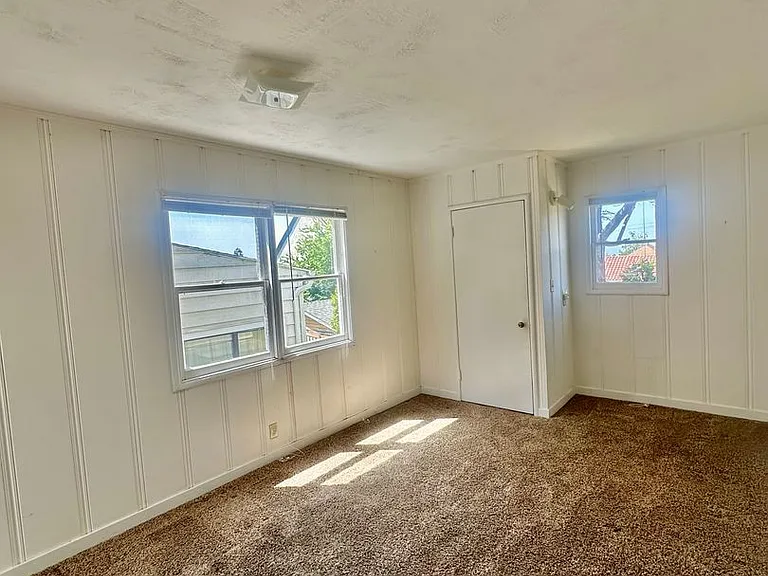 1512 Arch St — Photo 6