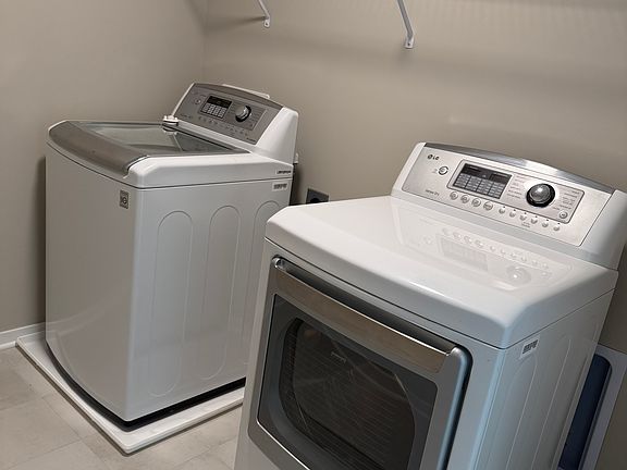 4th image of 5484 Fawnsbury Ct