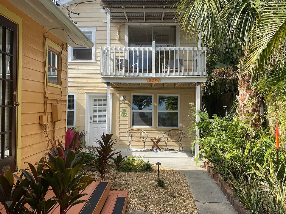 Entry garden view