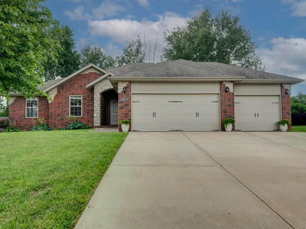 2512 W Chris Court, Ozark, MO 65721