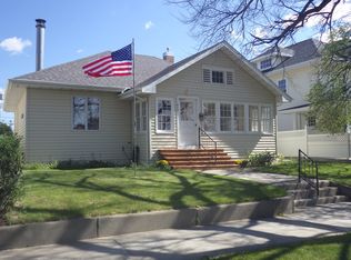 414 2nd Ave E, Williston, ND 58801