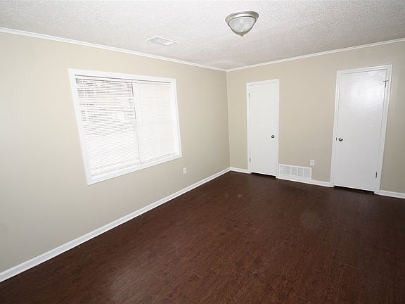 2nd image of 4042 Hitchcock Dr