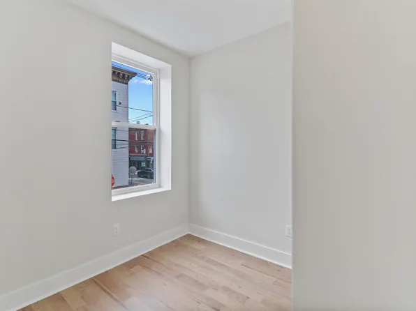 161 New York Avenue image 16 of 26