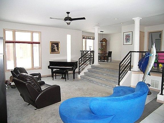 4th image of 26671 N Oakdale Ln