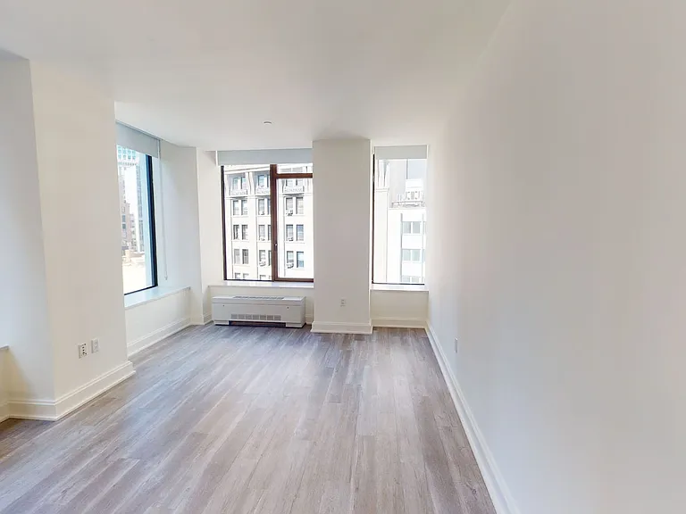 10 Hanover Square — Photo 162