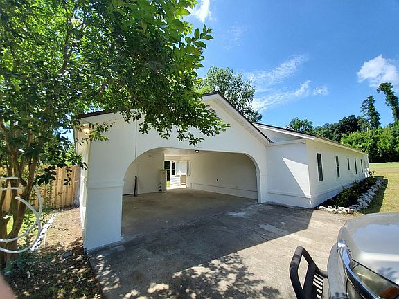 3rd image of 1604 Goshen Clubhouse Dr
