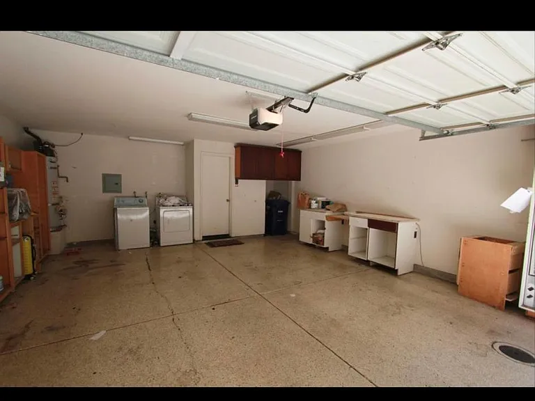 818 Almond Rd — Photo 7