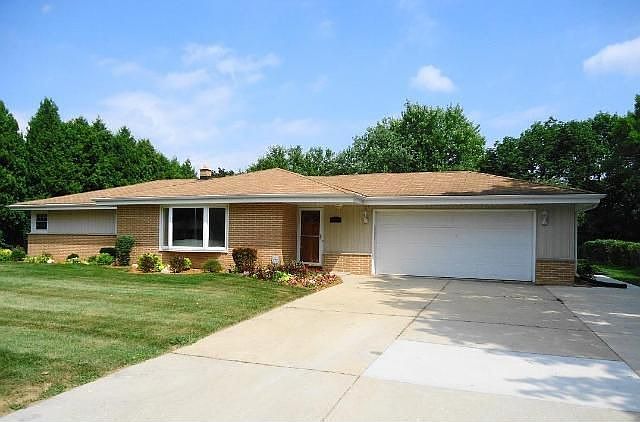 1st image of 7416 N Braeburn Ln