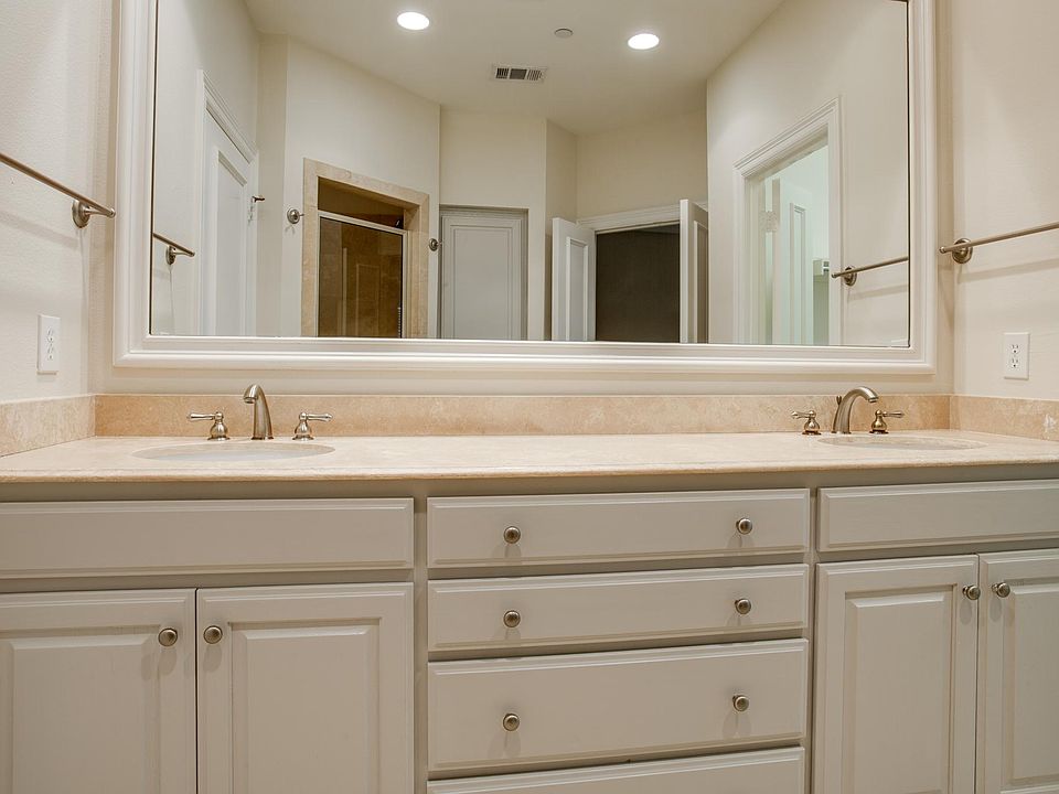 1st image of 4250 Holland Ave #206