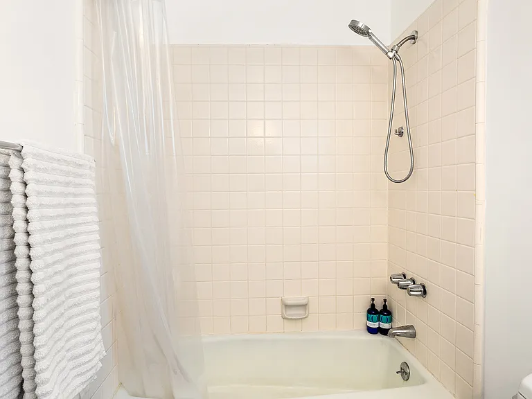 243 Amy Way — Photo 36