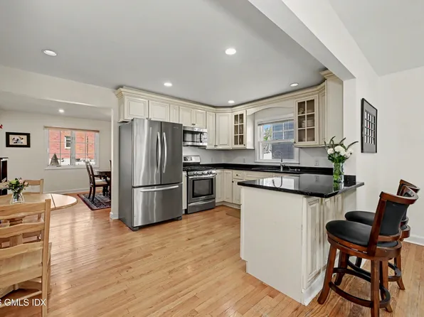4 Cos Cob Ave, Cos Cob, CT 06807