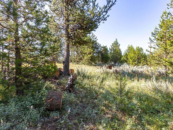 4th image of 152 Forest Lake Cir