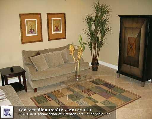5th image of 2269 NE 9th Ave