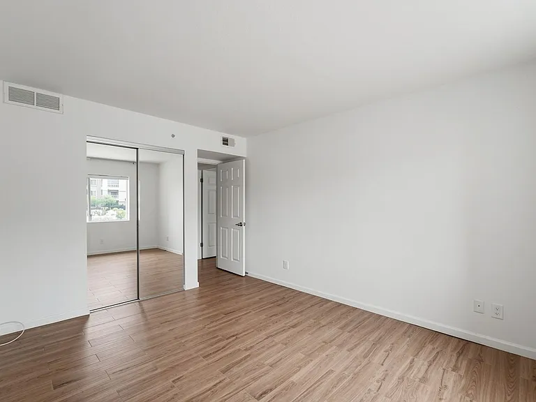 7850 E Camelback Rd #102 — Photo 18