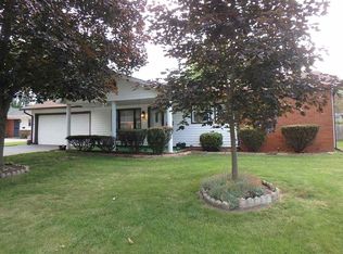 1102 N Sherwood Dr, Marion, IN