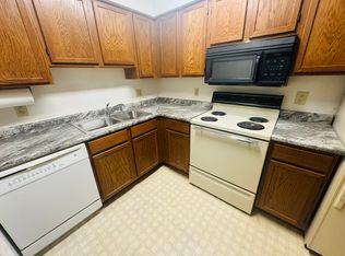 156 Westside Dr APT 7, Iowa City, IA 52246