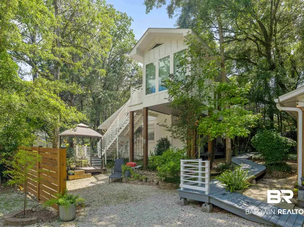 571 Dogwood Ave, Fairhope, AL 36532