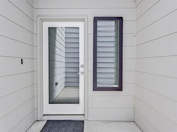 5th image of 2709 Saint Emanuel St