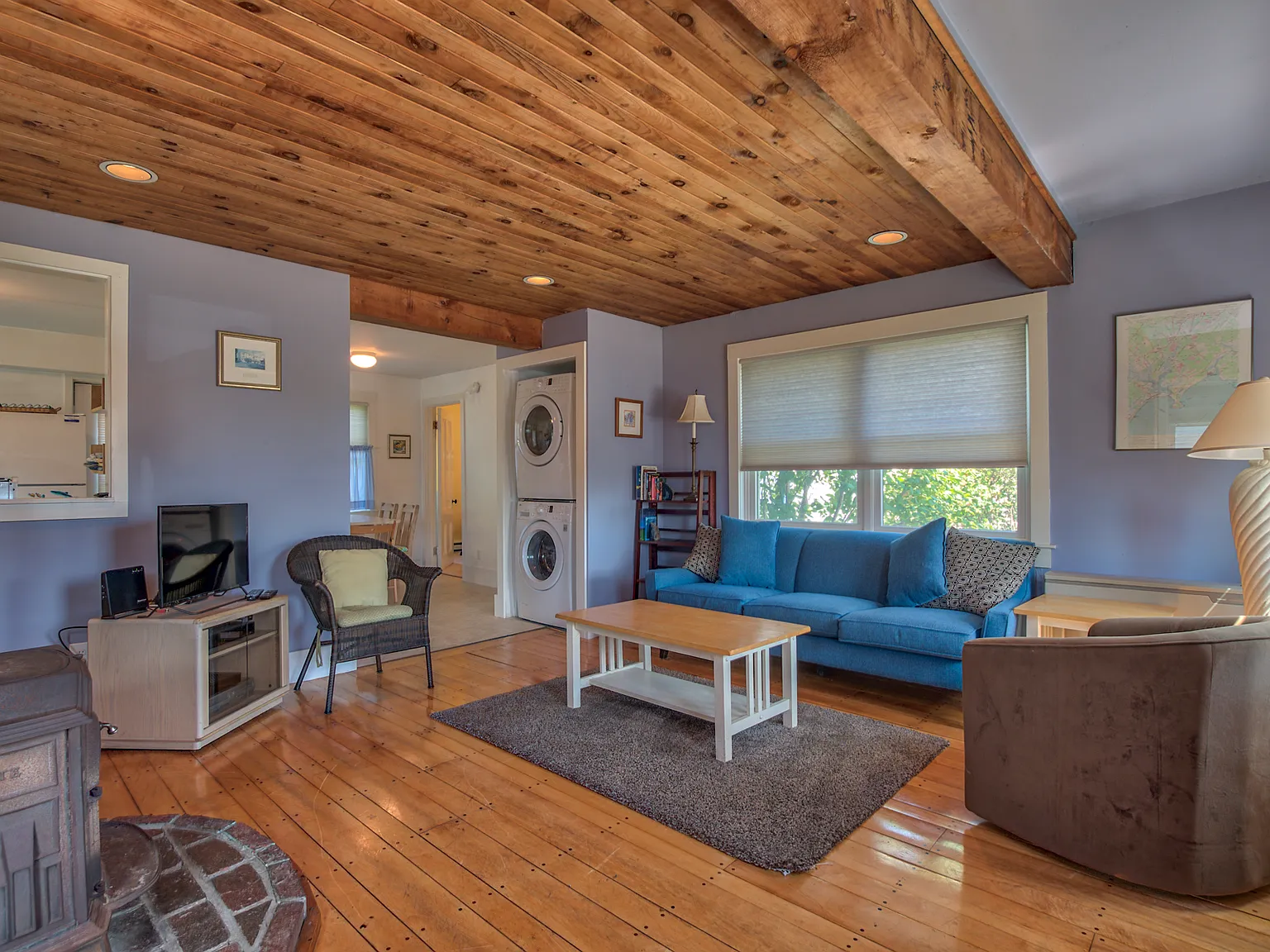 3 bed, 1137 sqft, $2,100 — Photo 3