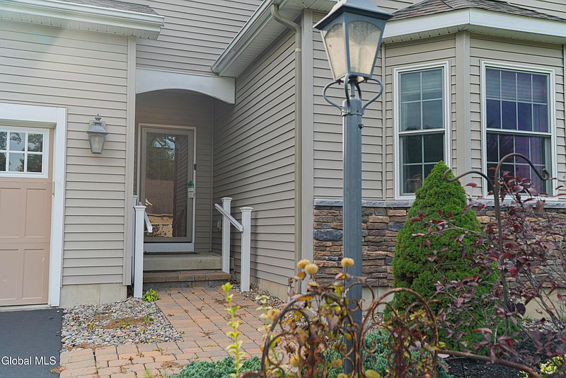 5th image of 104 Sheldon Drive