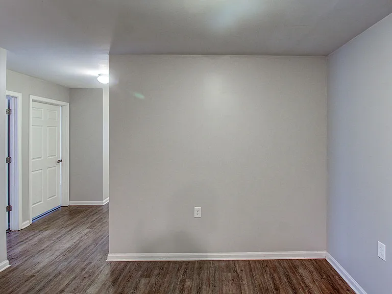 Floor plan 2 hallway