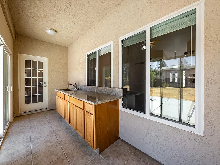 5857 W Millbrae Ave — Photo 29