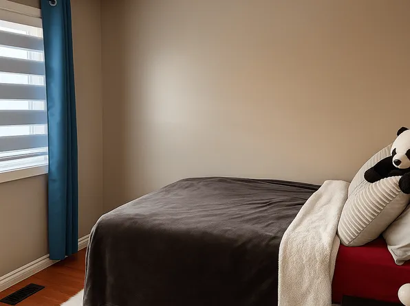 (undisclosed Address), Pickering, ON L1X 1N2