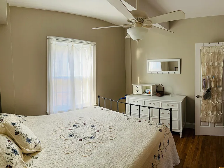 227 Thames St #3 — Photo 17