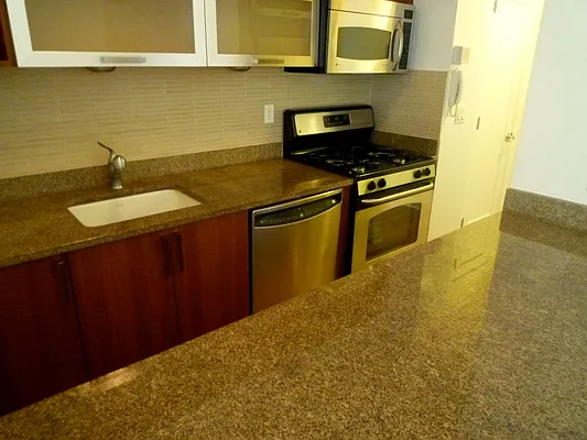 Rented by Stonehenge NYC LLC | media 6