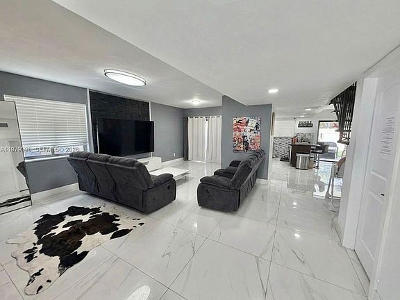 4th image of 10106 SW 146th Pl