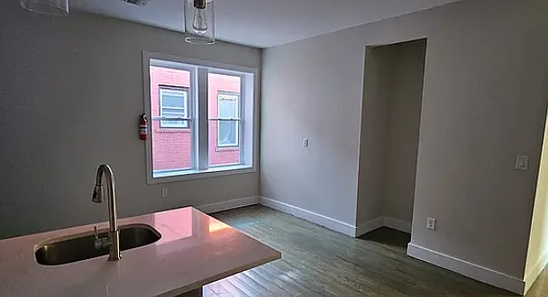 Building Photo - 535 Hawthorne Ave #4