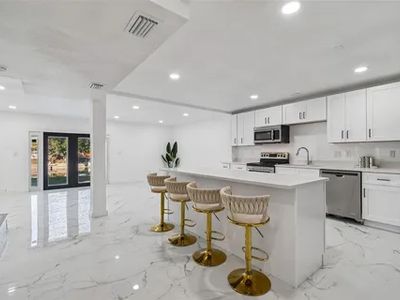 8737 Bay Pointe Dr, Tampa, FL, 33615