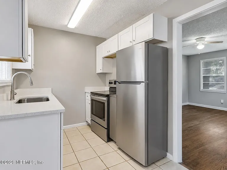 1901 Pullman Ct — Photo 11
