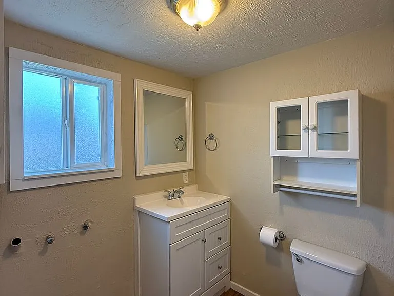2306 J St — Photo 10