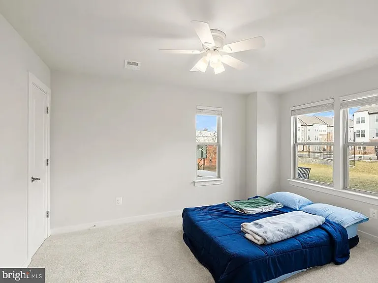 2124 Glacier Rd — Photo 4