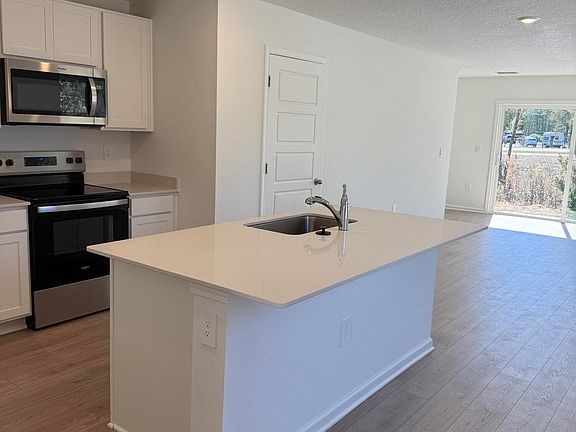 4th image of 5870 VICTORIA CREEK Lane