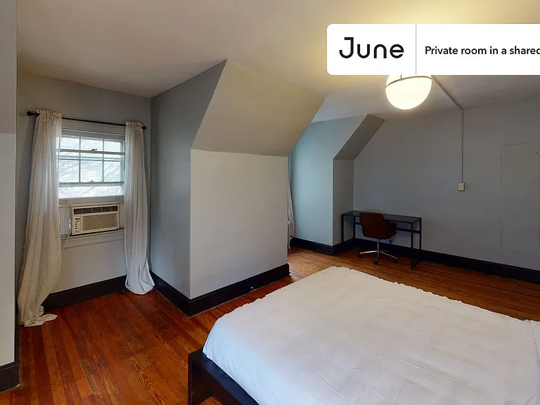 2270 Cathedral Ave NW #3-A — Photo 3