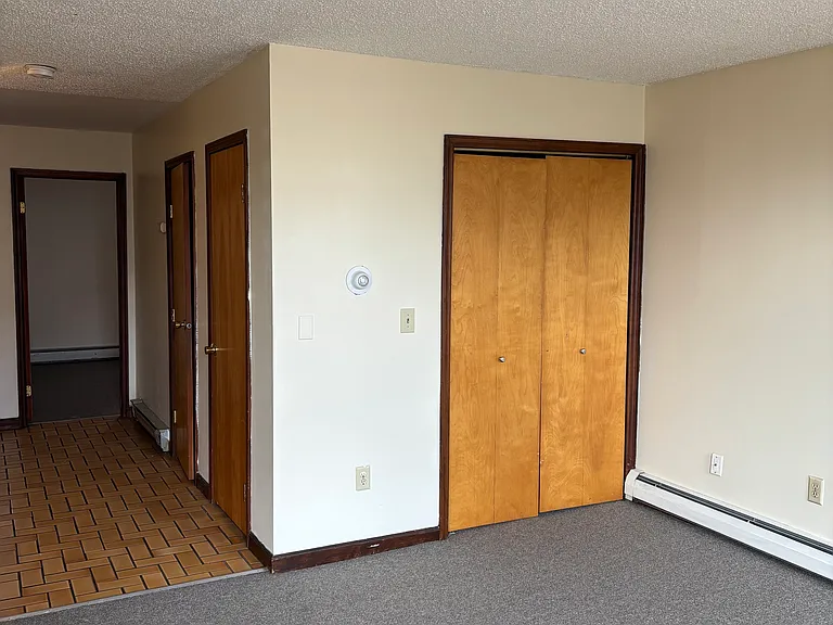 180 Madison Ave #2 — Photo 5