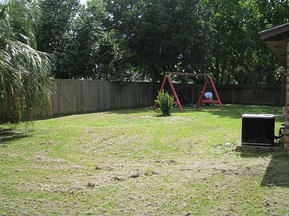 3rd image of 11402 Grapewood Dr