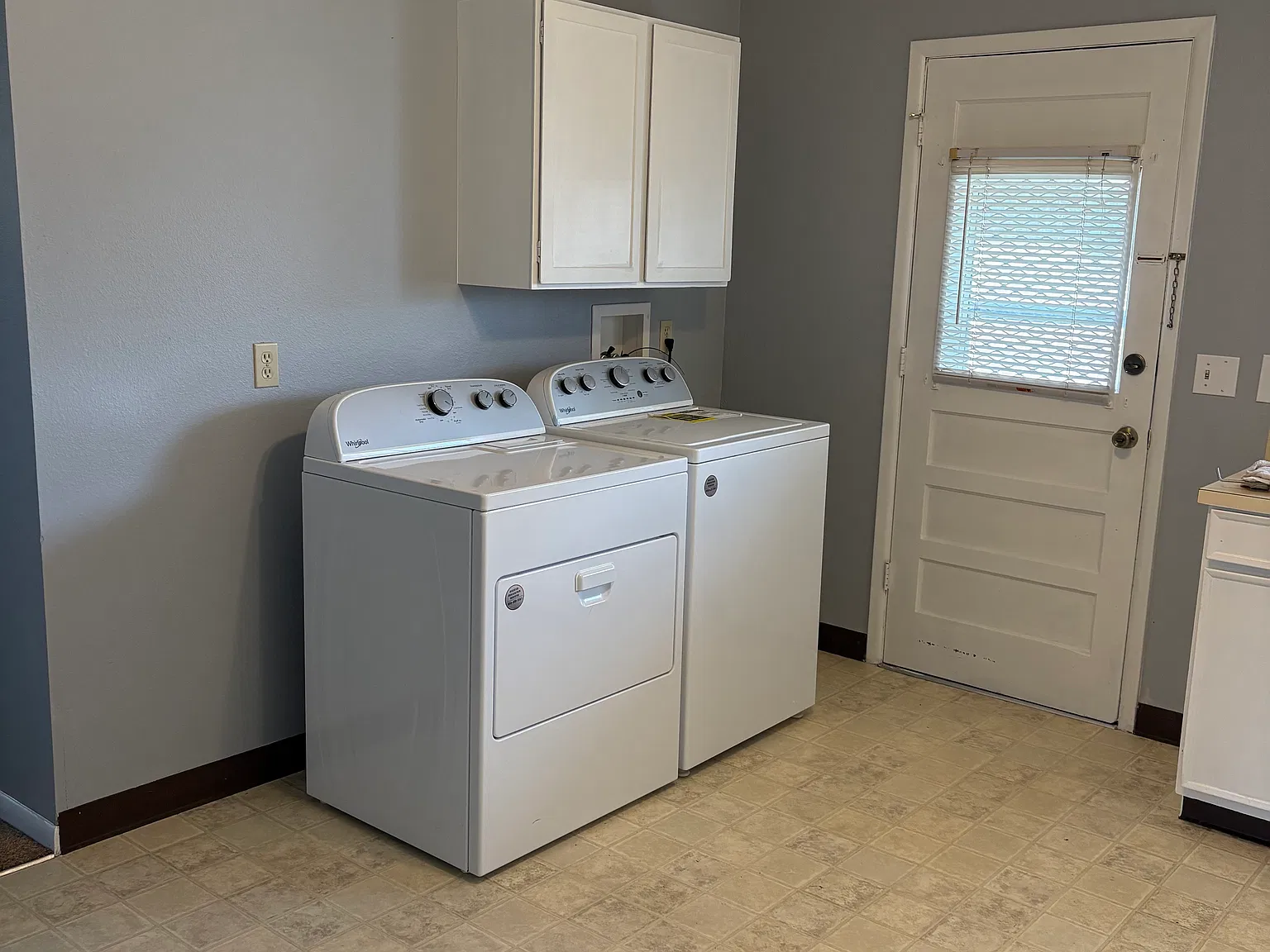 2 bed, 750 sqft, $1,900 — Photo 2