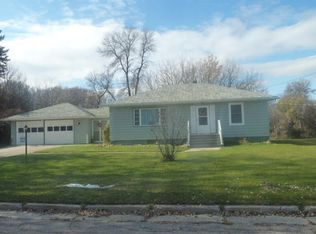 925 3rd Ave NW, Jamestown, ND 58401