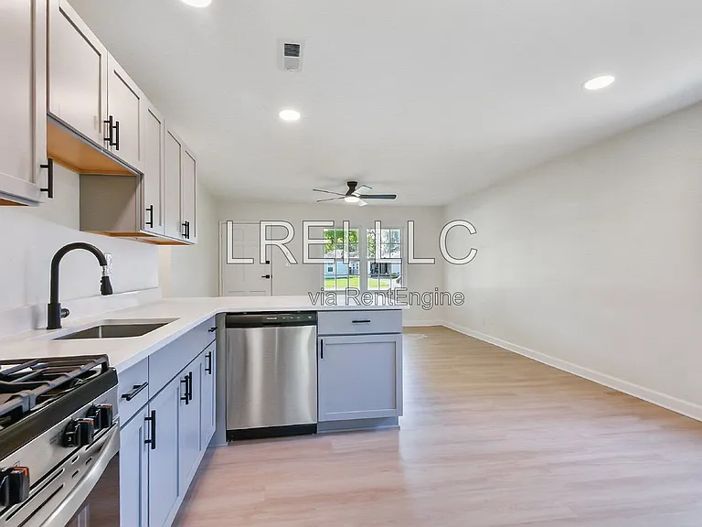 5805 Loretta St — Photo 6