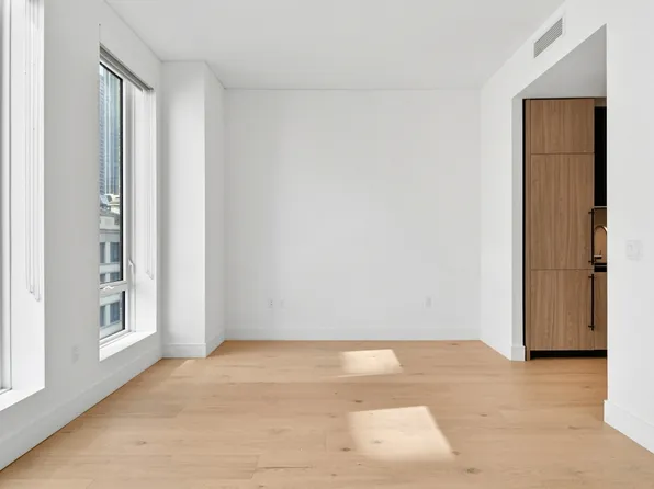 312 West 43rd Street image 7 of 31